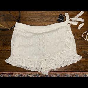 Forever 21 white eyelet skort size 2x